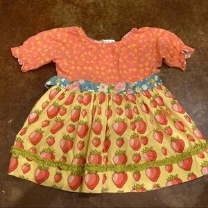 Matilda Jane Good Hart Faircloth Hill Strawberry Peasant Top